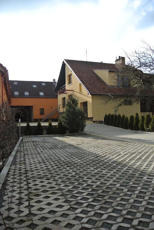 Penzion U Reky Vojkovice  エクステリア 写真