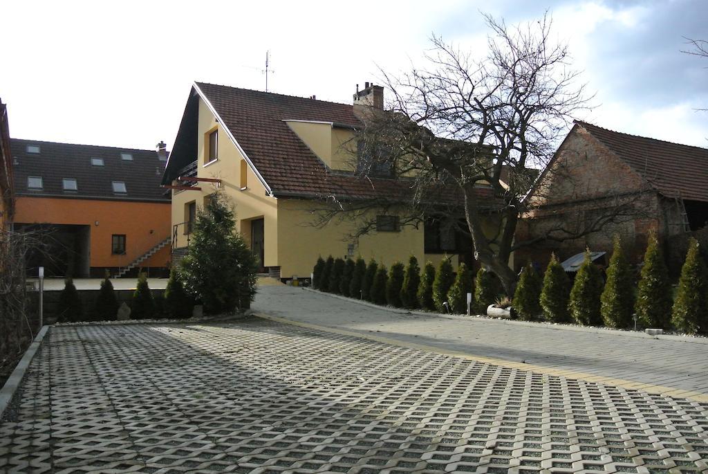 Penzion U Reky Vojkovice  エクステリア 写真