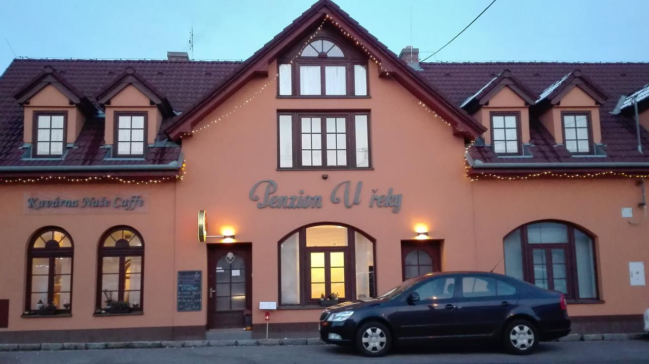 Penzion U Reky Vojkovice  エクステリア 写真